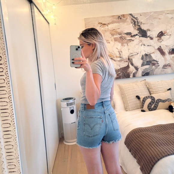 Levi's Ribcage Shorts - Picture 5 of 5